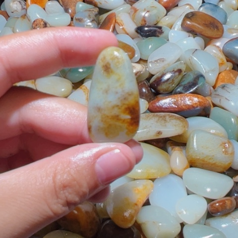 颈饰未镶嵌和田玉（糖玉）10.3克