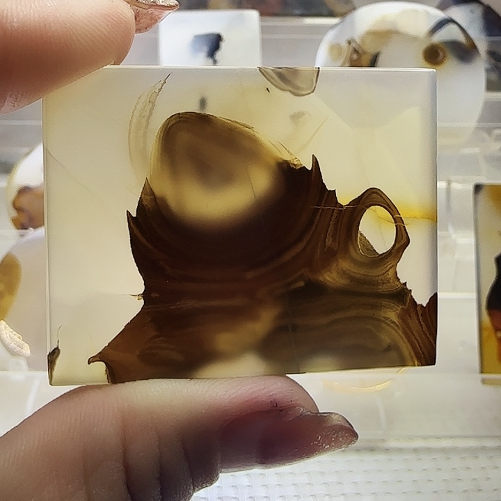 玛瑙/玉髓未镶嵌珠宝奇石