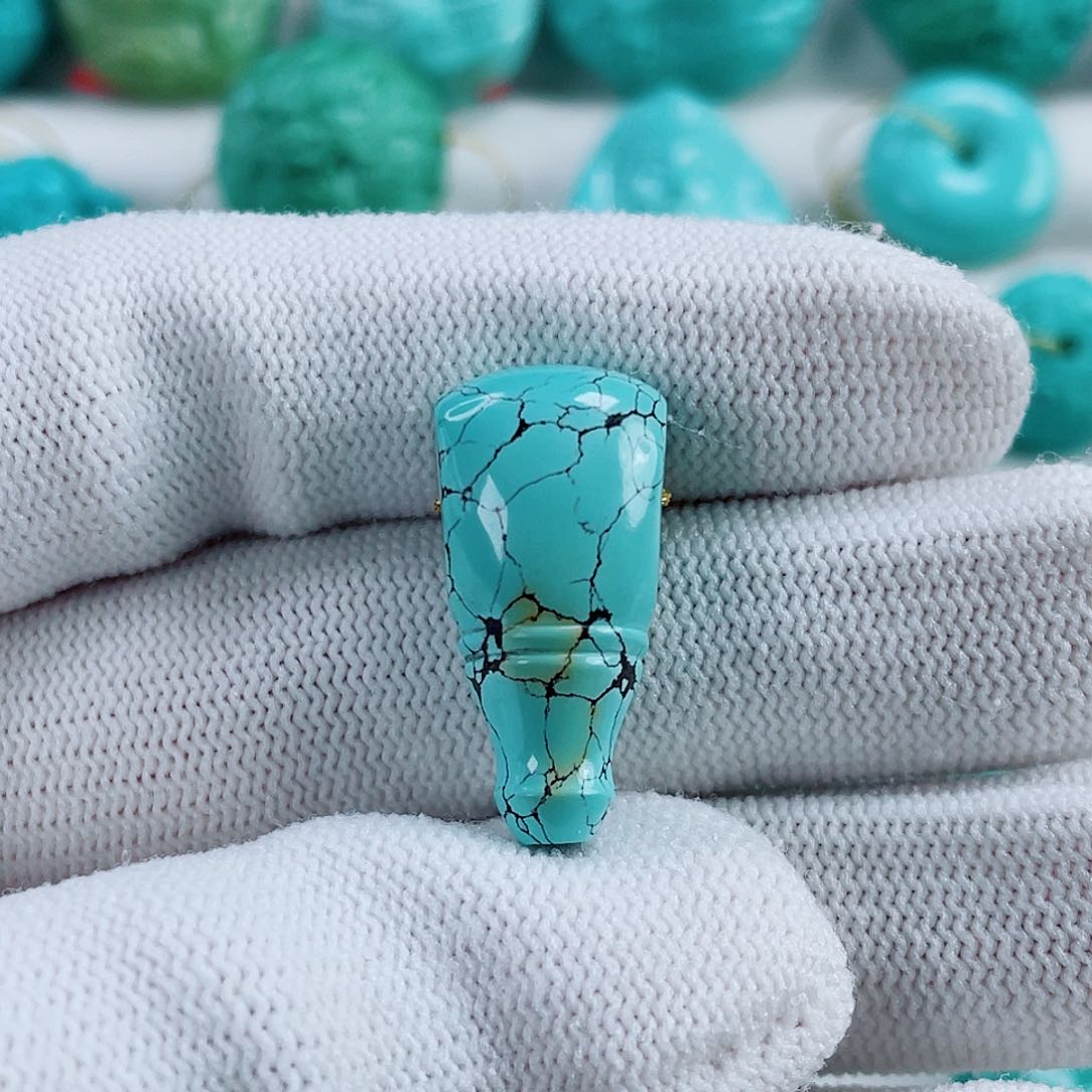 绿松石未镶嵌车挂