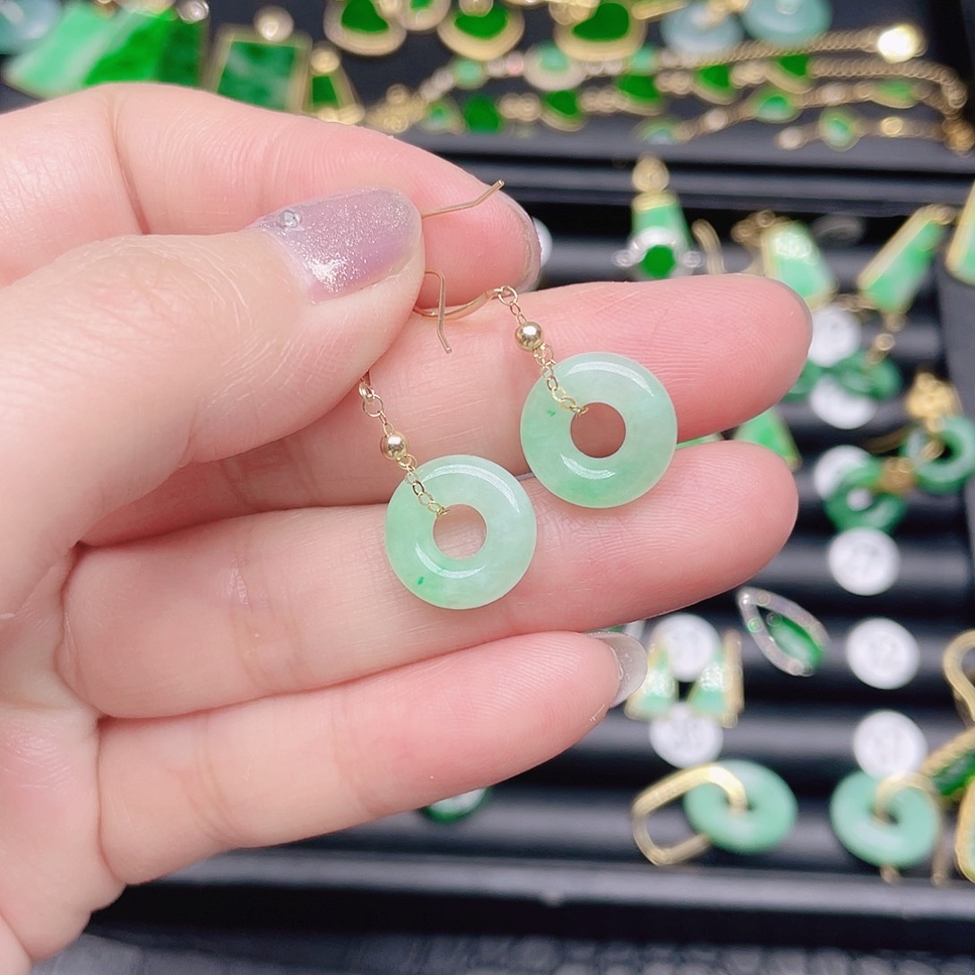 翡翠耳饰18K金镶嵌天然翡翠