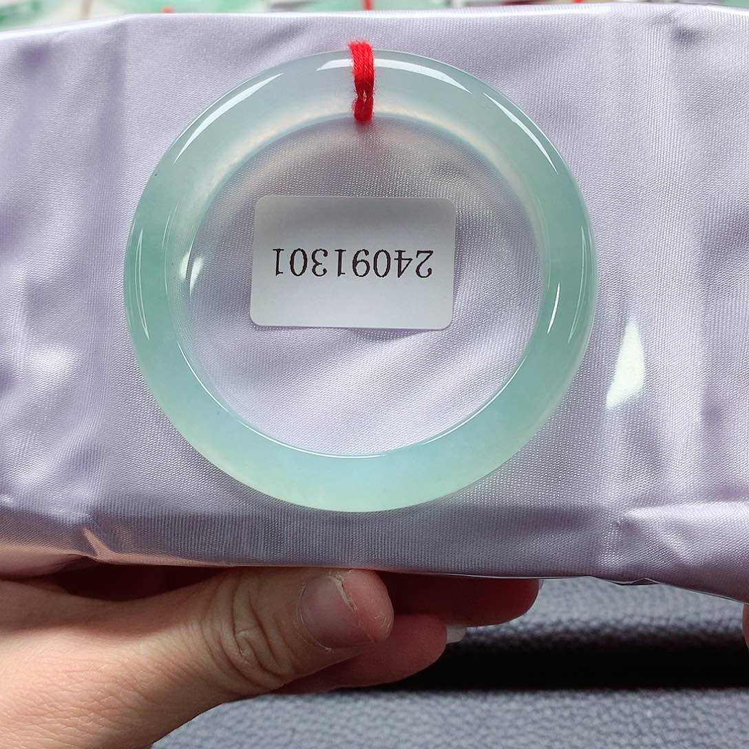 翡翠手镯未镶嵌天然A货翡翠手镯