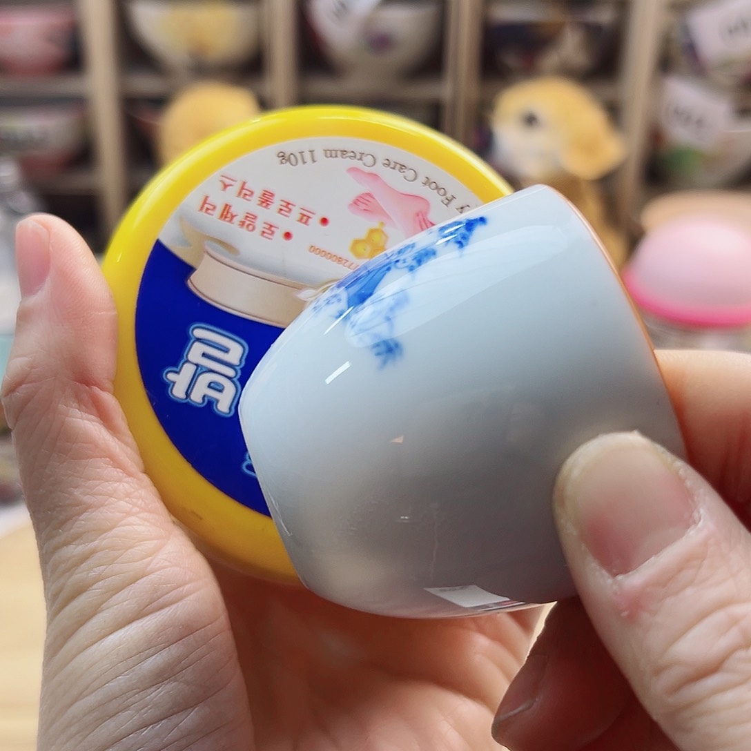 15585885689898989999