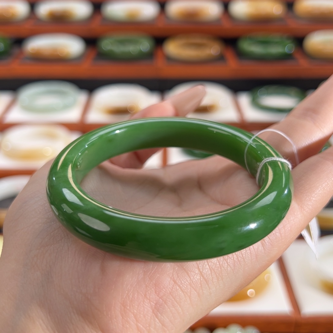 和田玉（碧玉）手镯未镶嵌