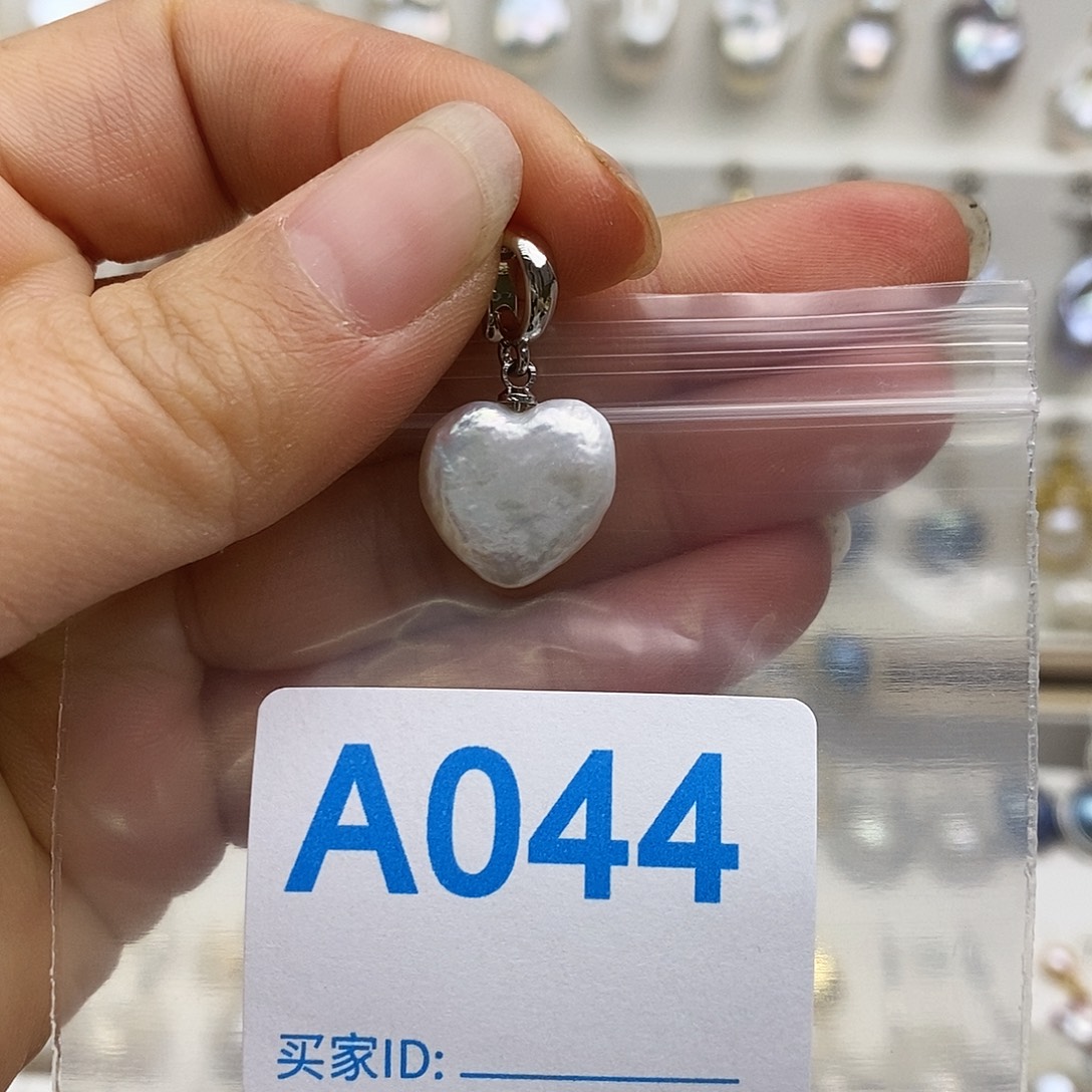 颈饰未镶嵌淡水珍珠