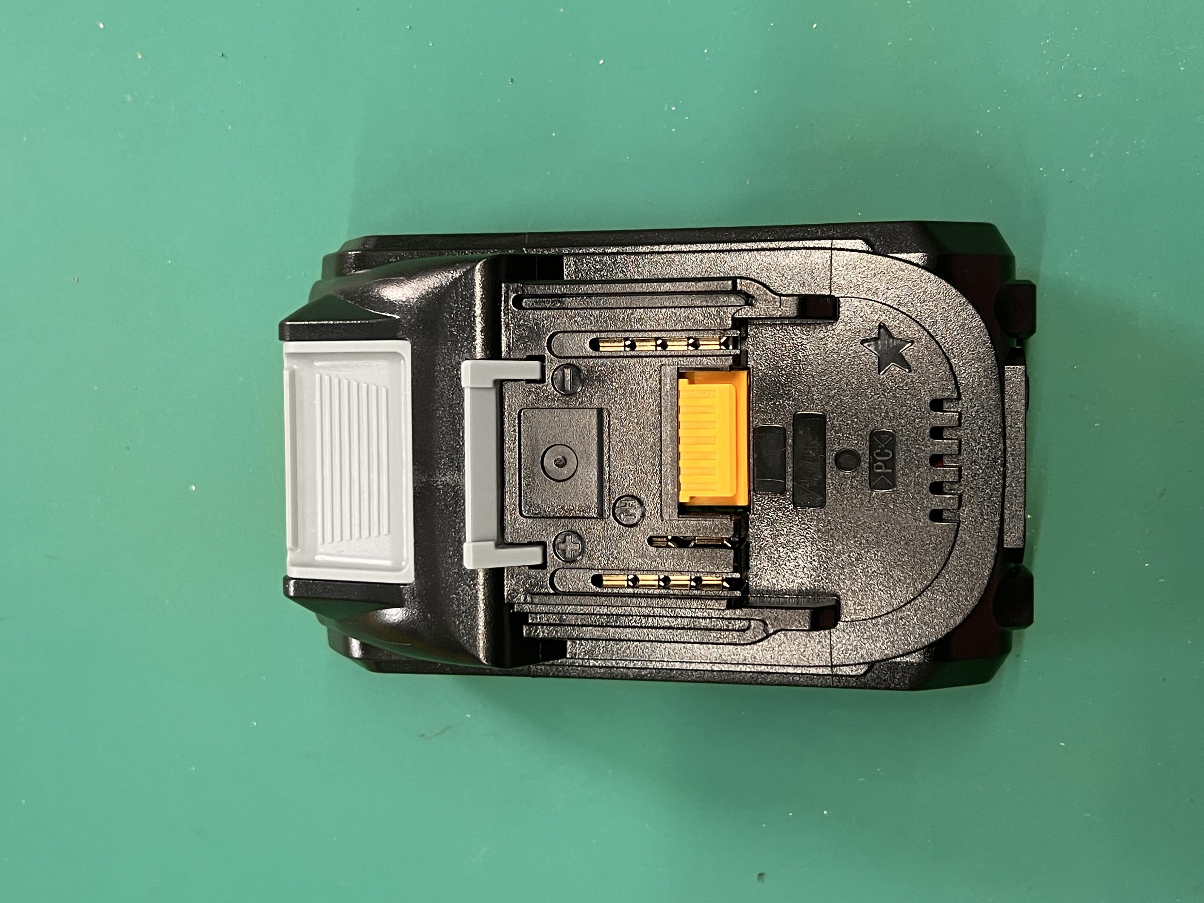 适用协议牧田18V款通用起子机电板手电锯电锤角磨机大容量锂电池