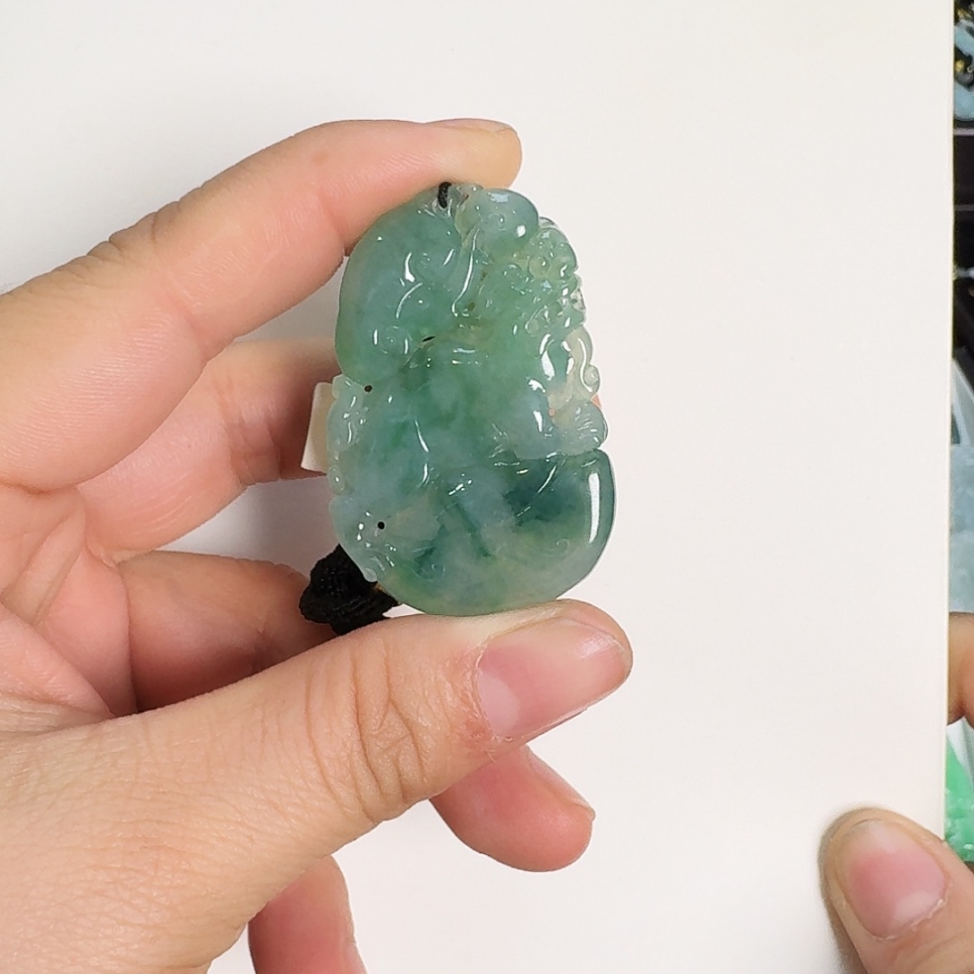 翡翠颈饰未镶嵌只**此貔貅