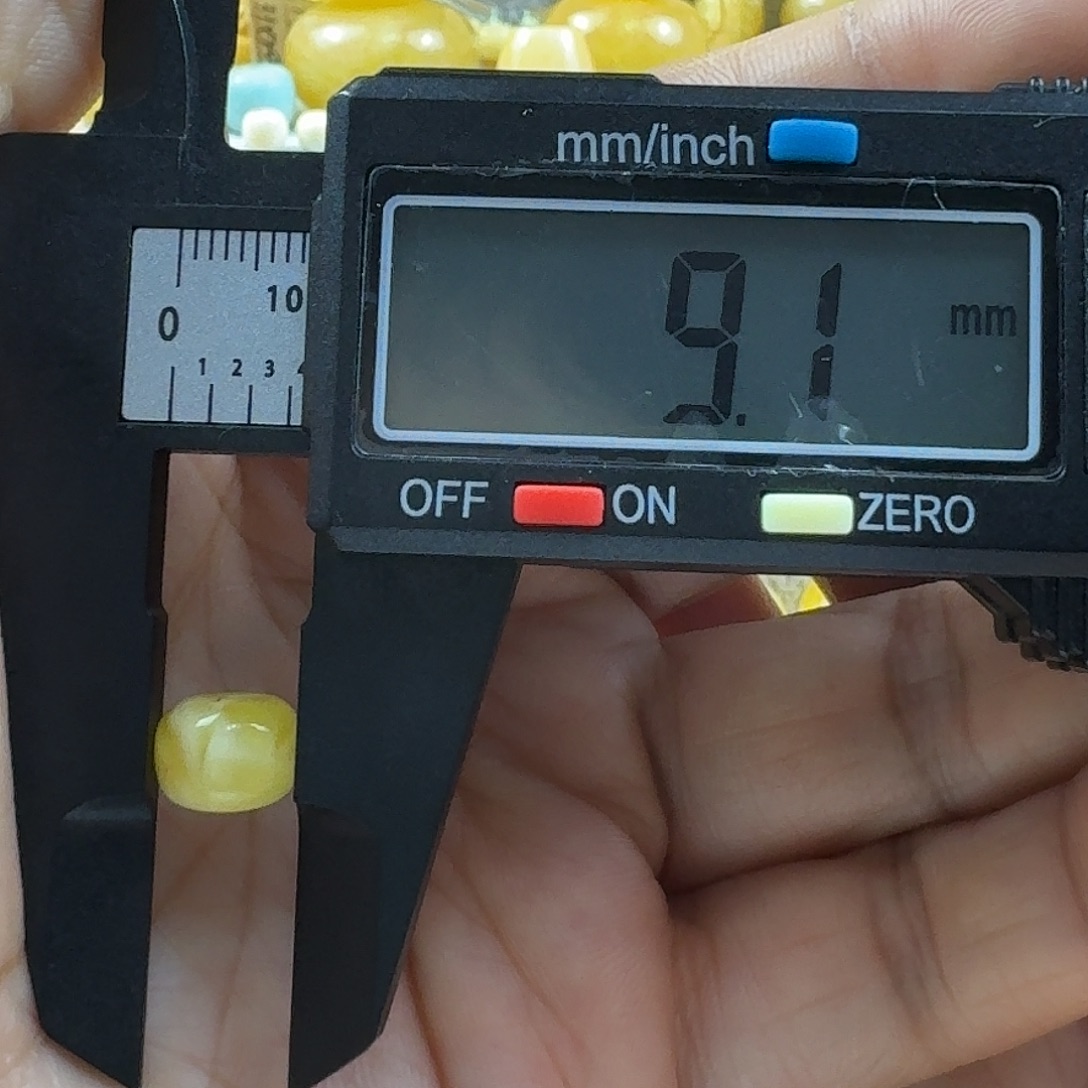 蜜蜡未镶嵌裸石16杂