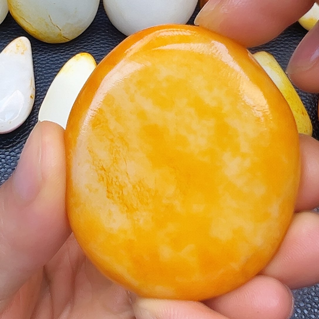 和田玉未镶嵌珠宝奇石