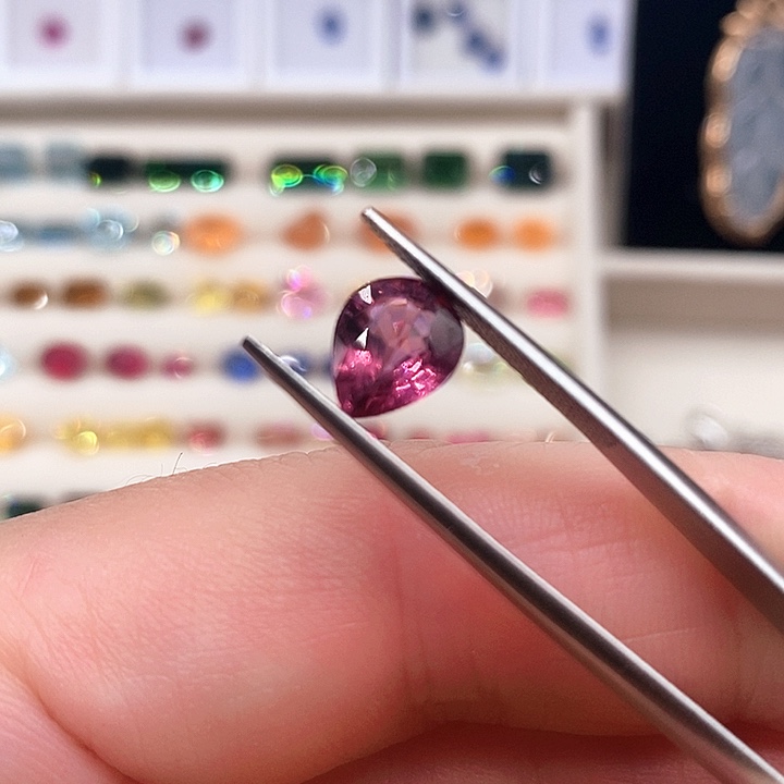 石榴石裸石未镶嵌