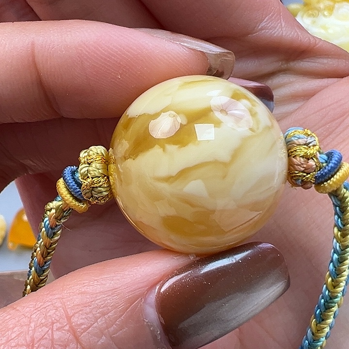 蜜蜡未镶嵌珠宝奇石