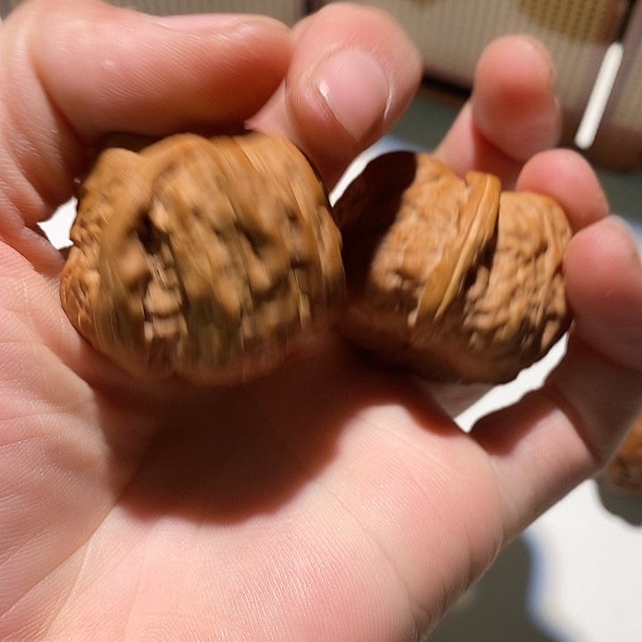 精品文玩核桃蛤蟆头