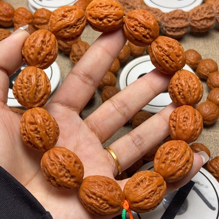 文玩核桃吊坠八棱大枣