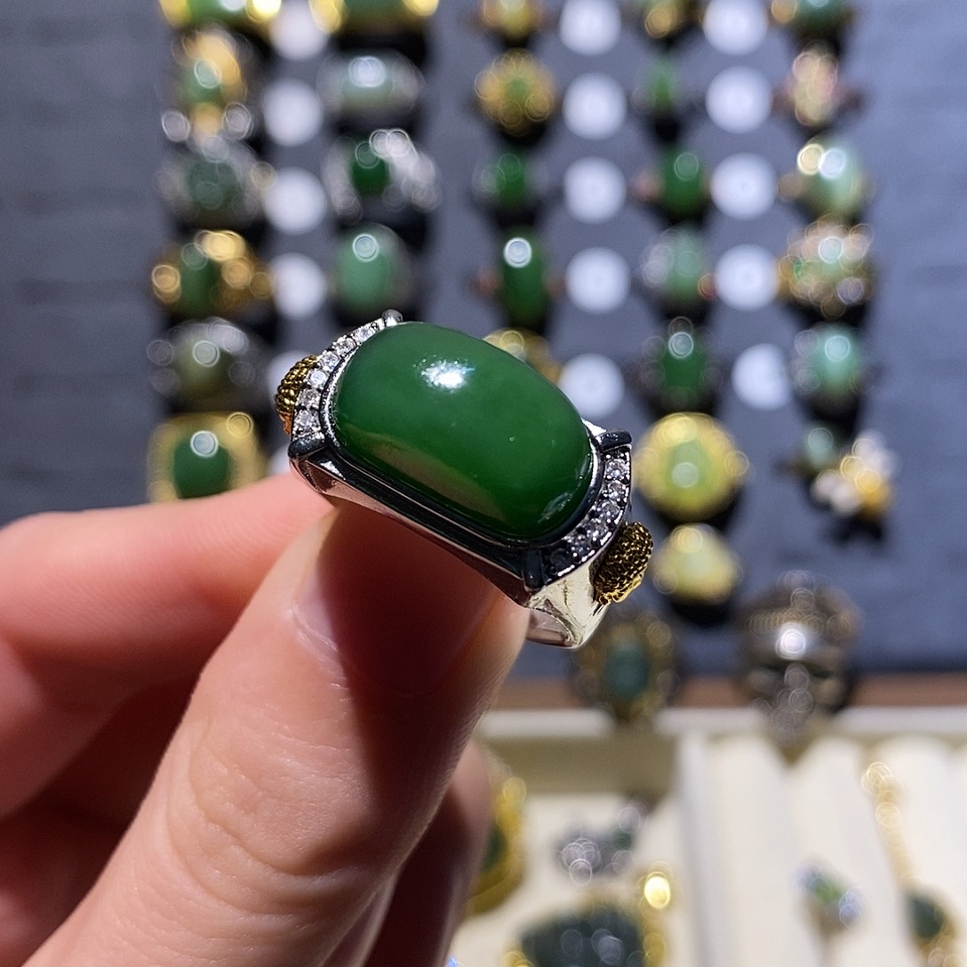 和田玉未镶嵌戒指