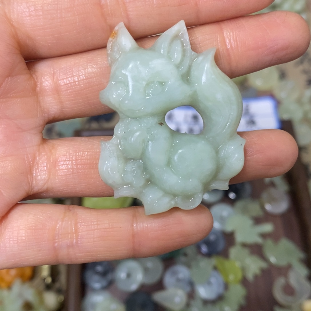 蛇纹石玉未镶嵌天然岫玉