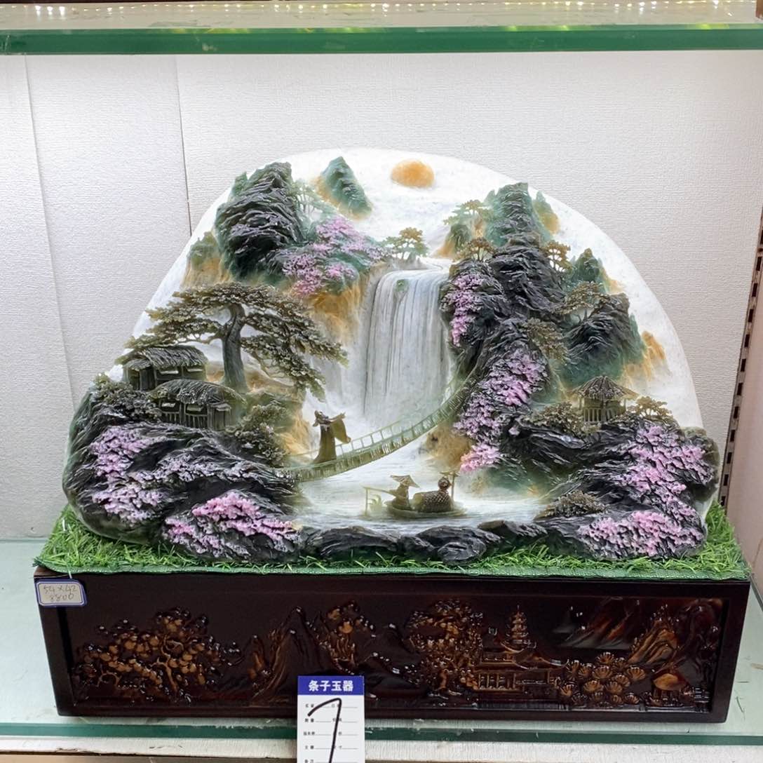 蛇纹石玉未镶嵌摆件