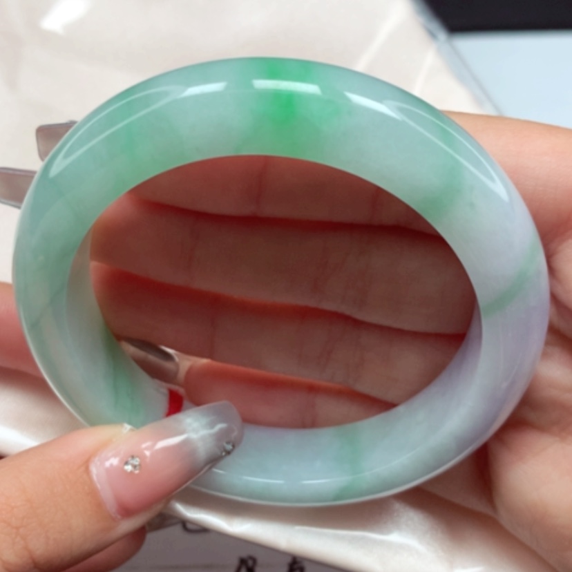 【闪购商品】翡翠手镯未镶嵌57圈