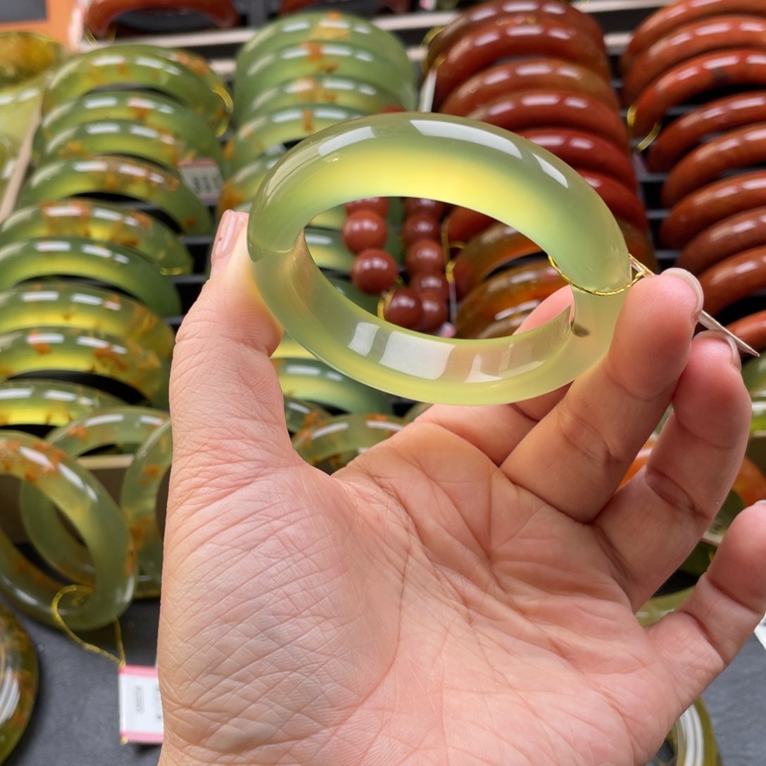 未镶嵌蛇纹石玉手镯