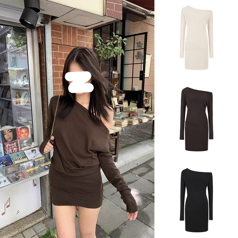 Moses Queen/魔西女王时髦性感辣妹风长袖秋季褶皱斜肩显瘦包臀裙