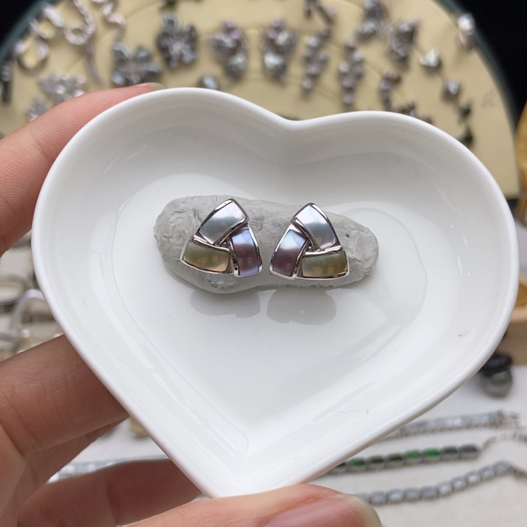 淡水珍珠画框银S925镶嵌炫彩淡水珍珠耳钉