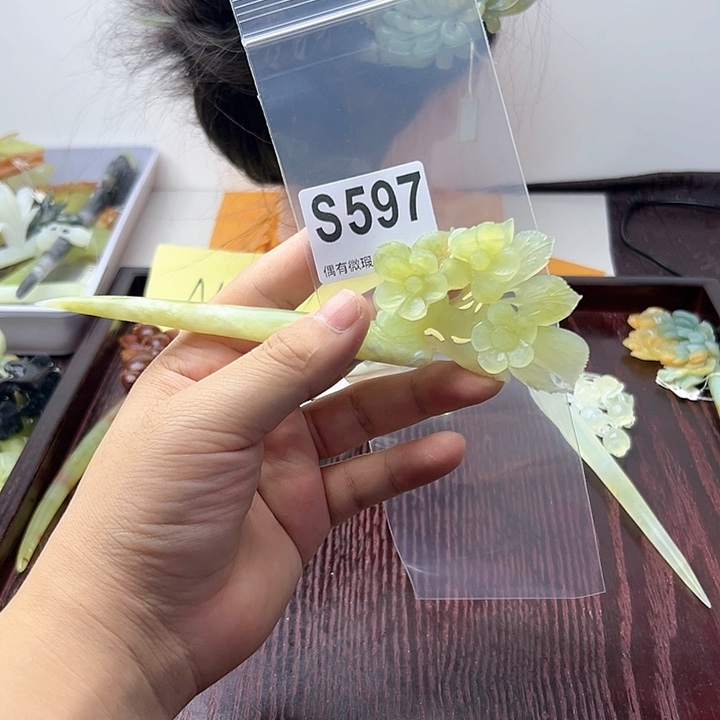 蛇纹石玉发饰合金慵***猫