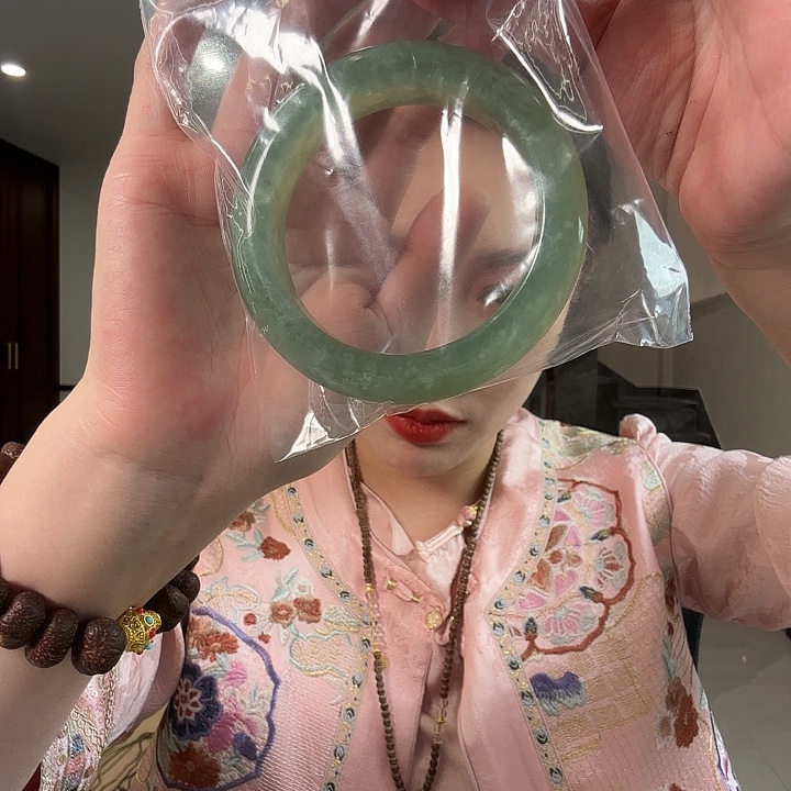 ✾****蛇纹石玉未镶嵌颈饰