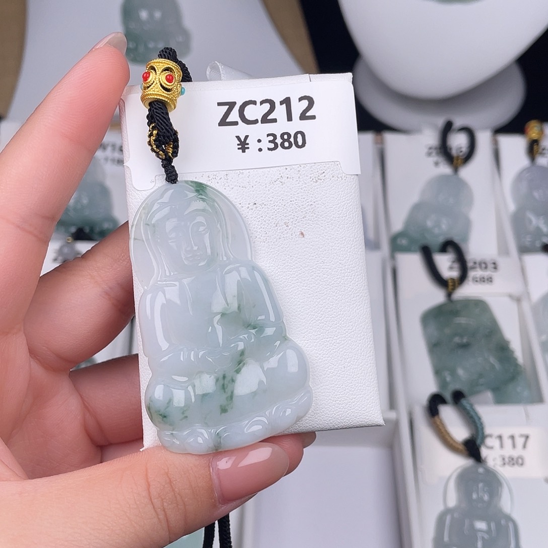 翡翠未镶嵌颈饰zc212