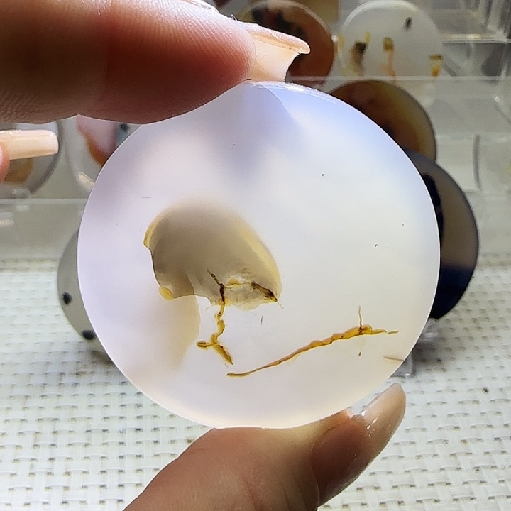 玛瑙/玉髓未镶嵌珠宝奇石