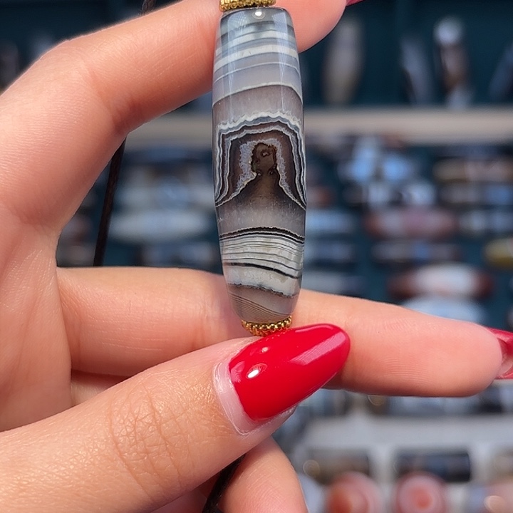 摸***后玛瑙/玉髓合金珠宝奇石