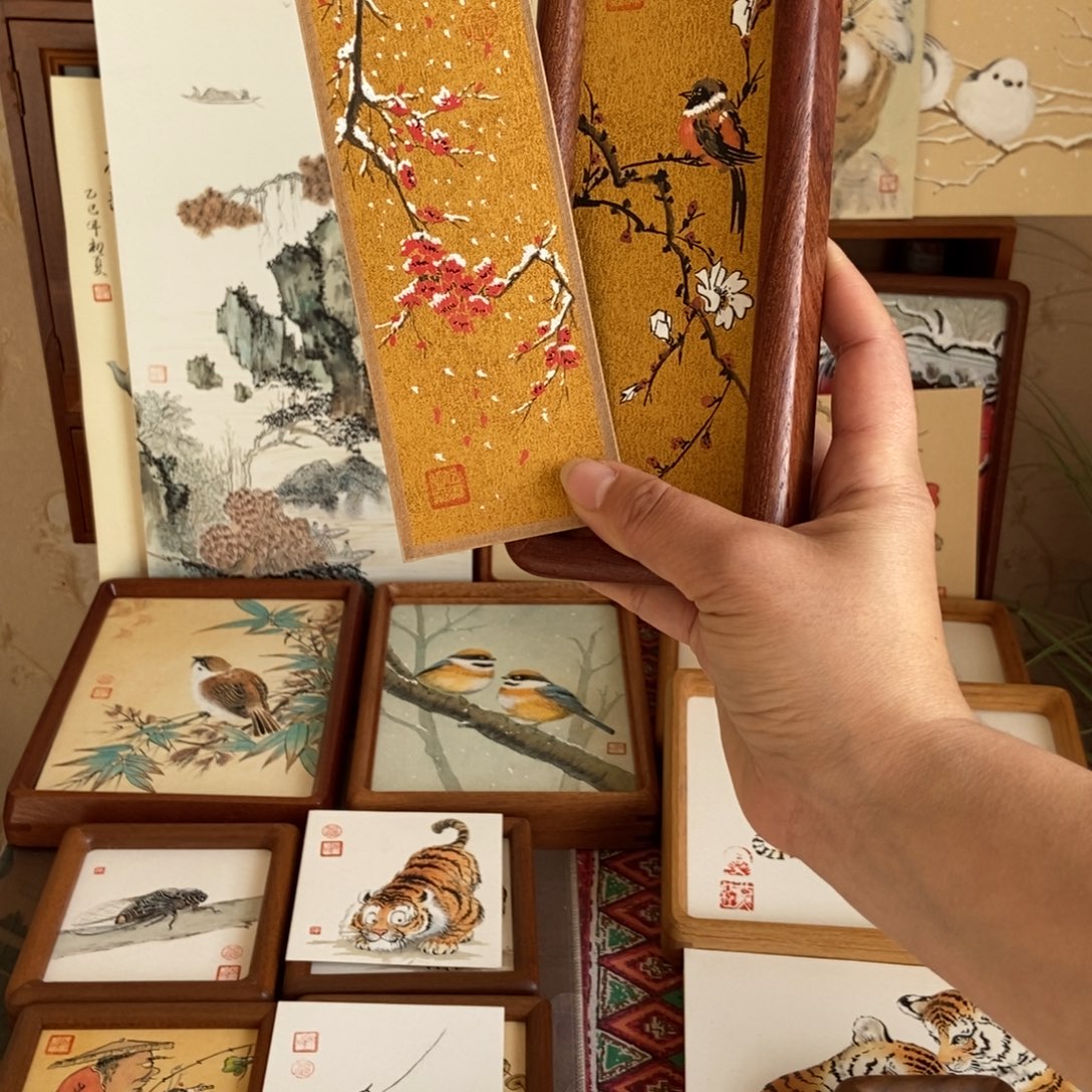 手绘壁纸等各种形式为广大