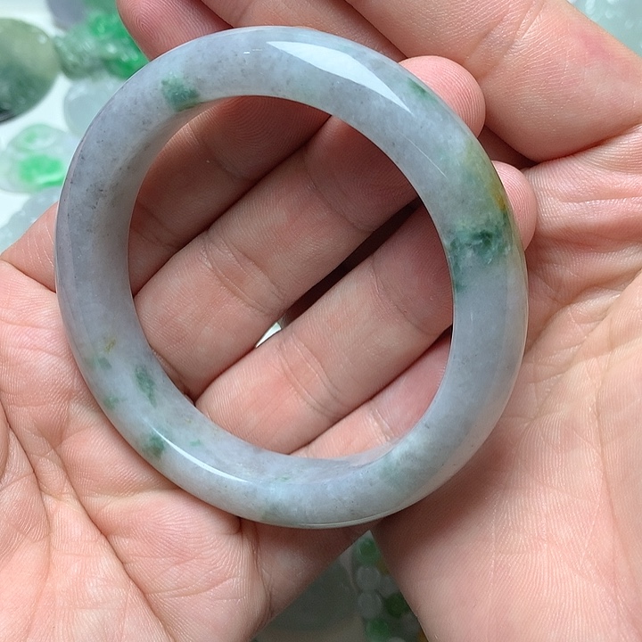 翡翠颈饰未镶嵌56.8圈