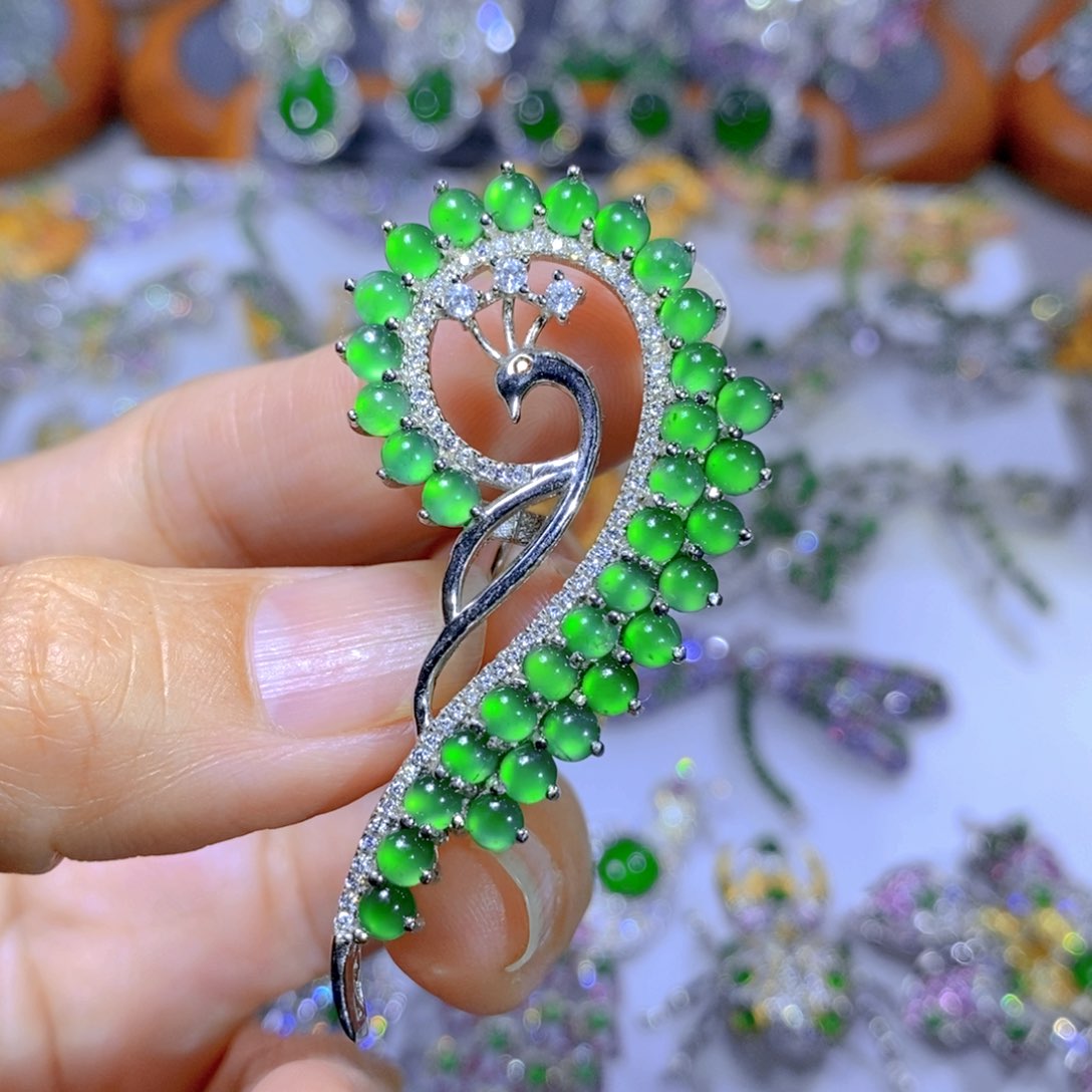 翡翠颈饰银S925镶嵌天然翡翠