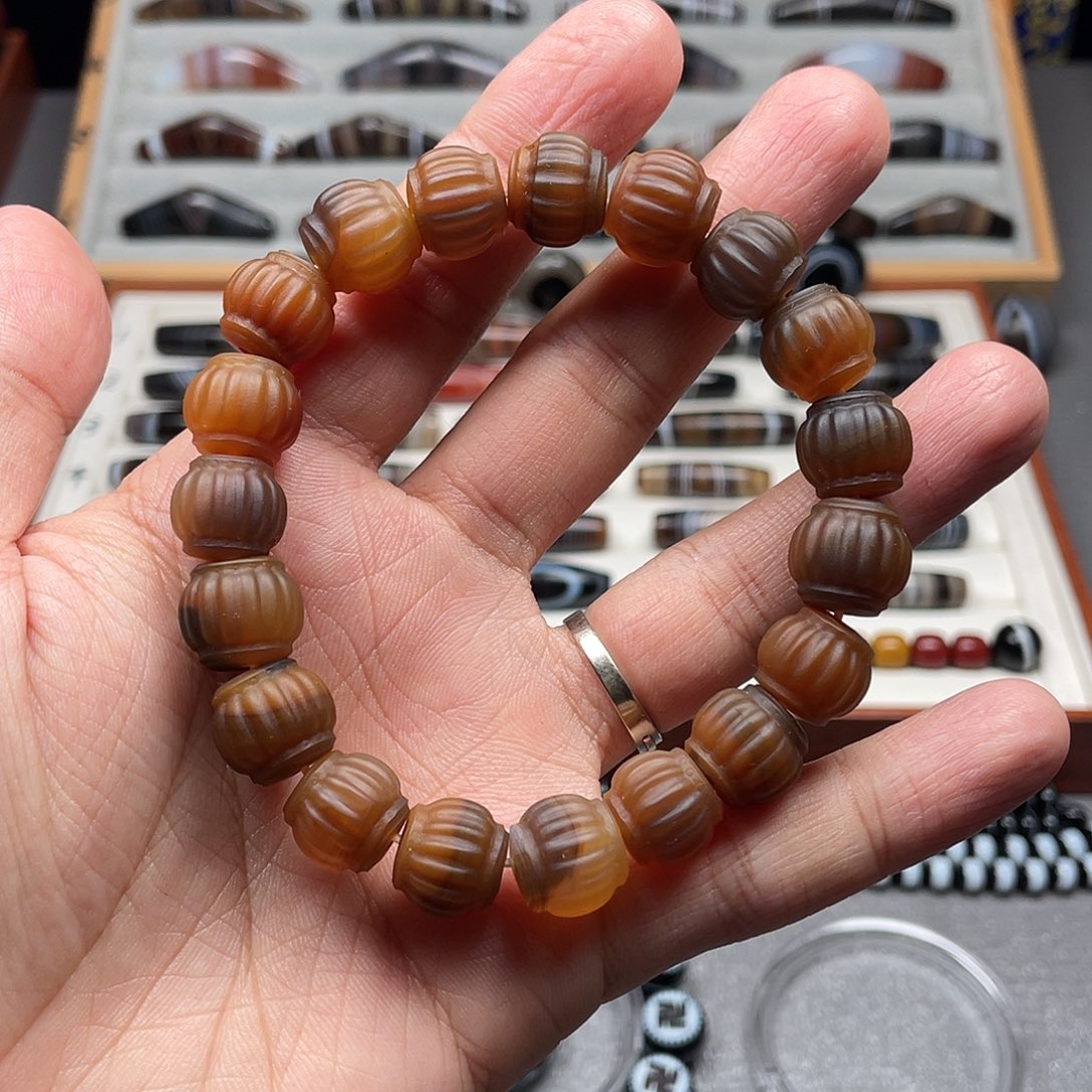 玛瑙/玉髓手串未镶嵌