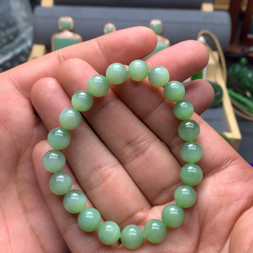 【闪购商品】未镶嵌手链和田玉（碧玉）