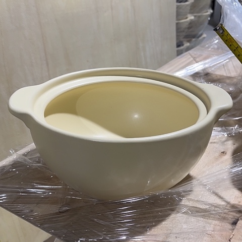 微瑕，明火，口径22高10无盖变形2L奶油色