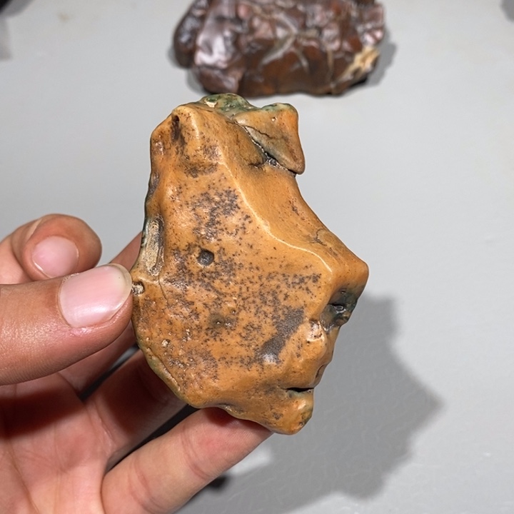 玛瑙/玉髓车挂合金在**水818