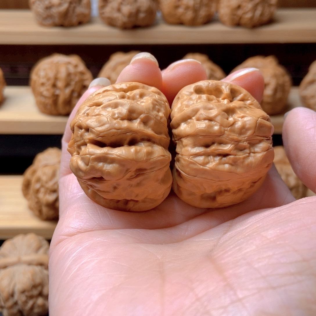 文玩核桃吊坠蛤蟆头