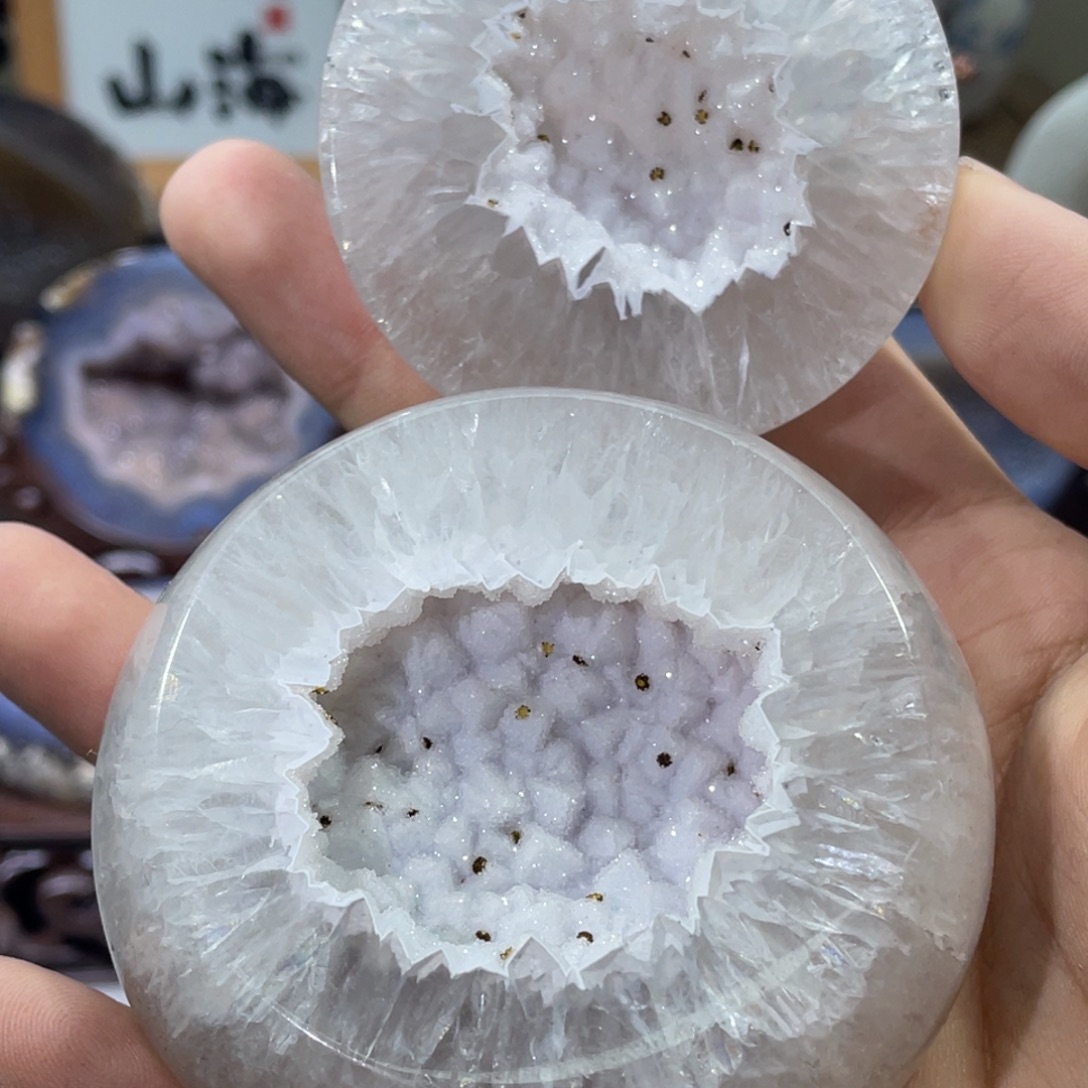 水晶未镶嵌大型摆件（非配饰）聚宝盆