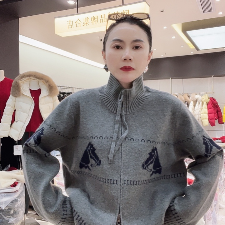 小马年款新款开衫外套