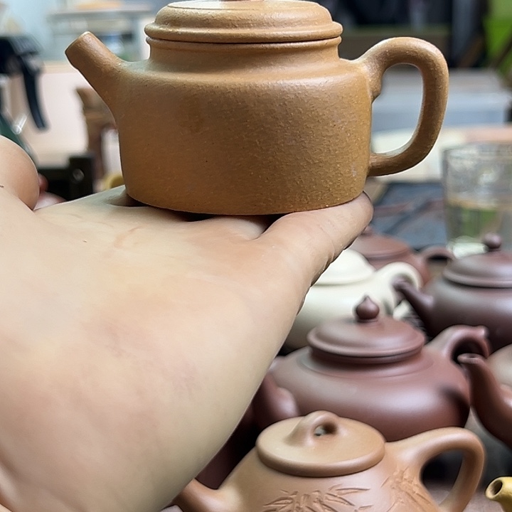 茶壶紫砂宜兴原矿黄金段泥小品90cc德中紫砂壶