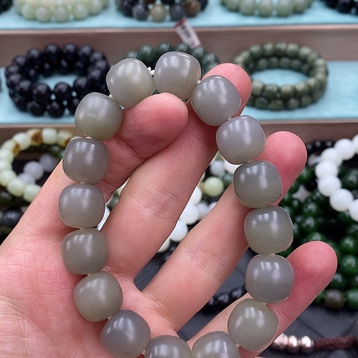 和田玉手链未镶嵌