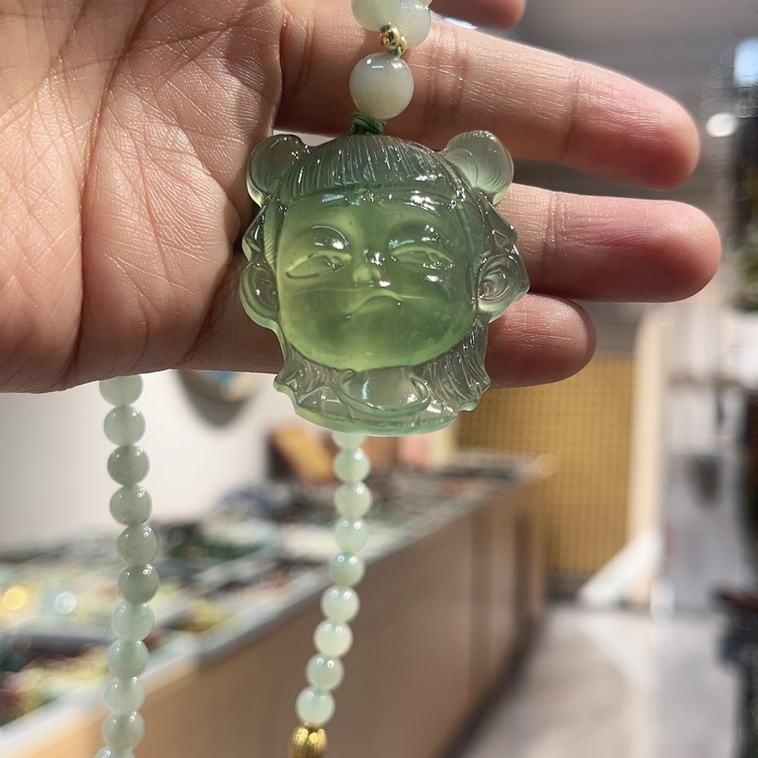 岫玉颈饰未镶嵌岫玉