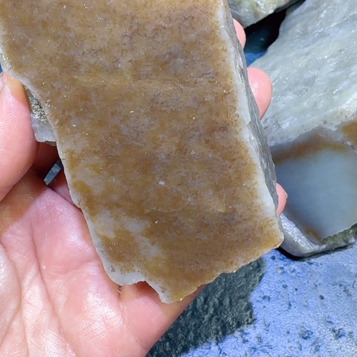 和田玉未镶嵌珠宝半成品