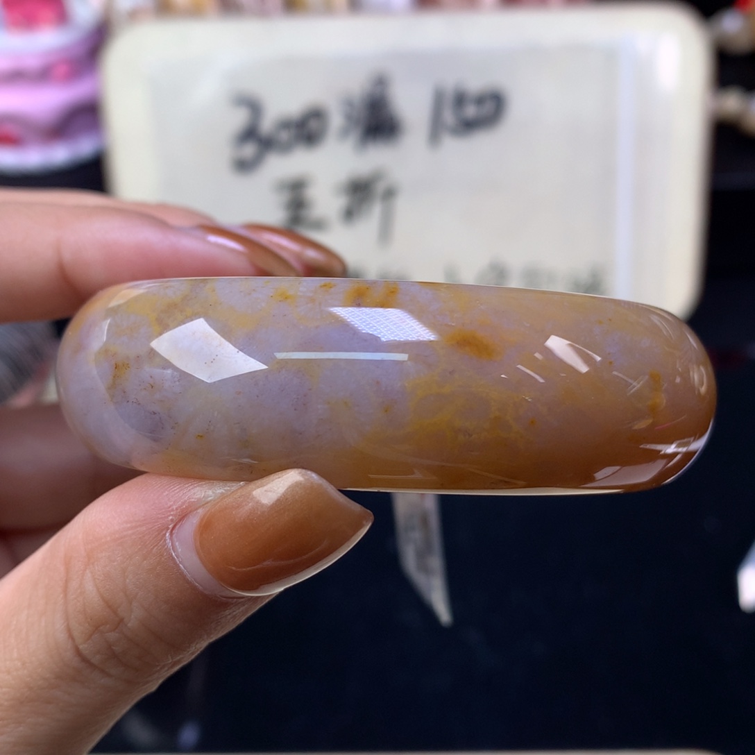 硅化珊瑚（珊瑚玉）未镶嵌颈饰晚场漏价五折54.1（83号）