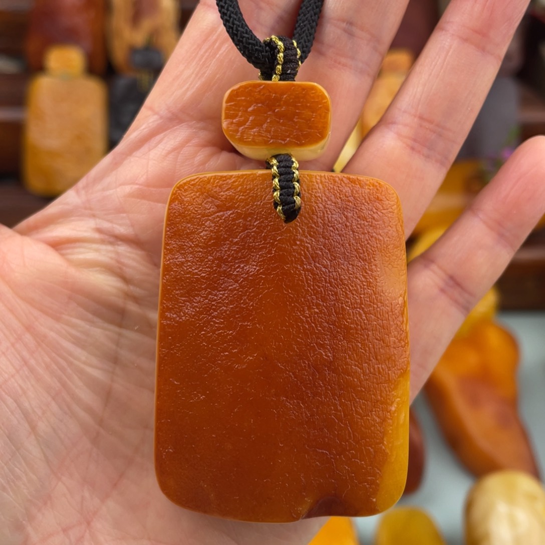 定制琥珀未镶嵌蜜蜡牌子
