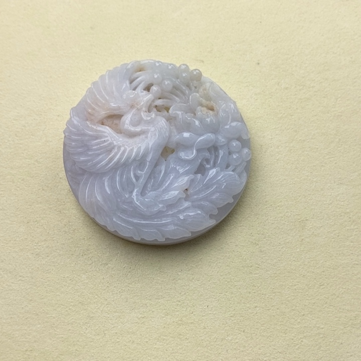 翡翠未镶嵌颈饰凤穿牡丹