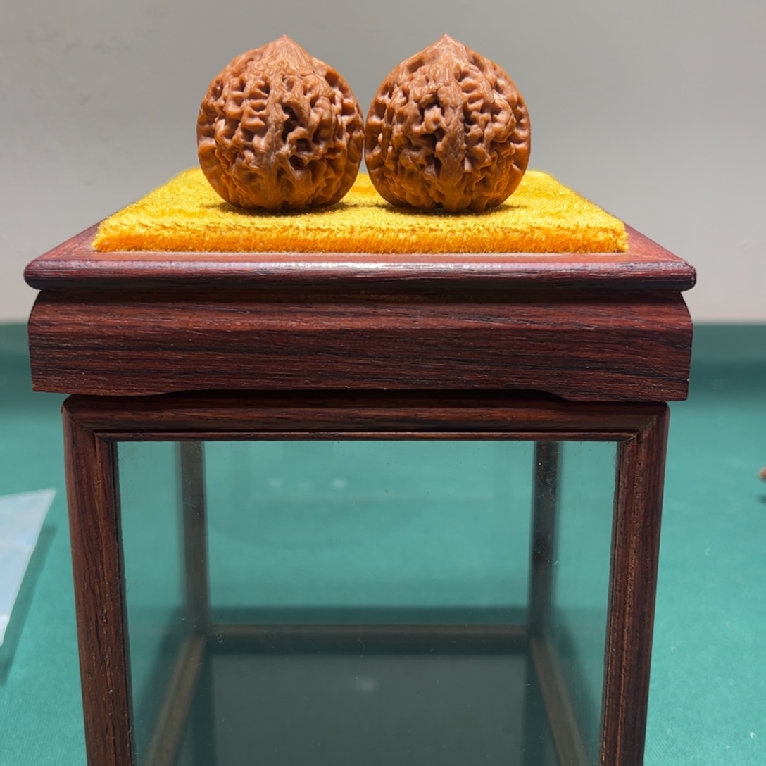 水***肉文玩核桃把件太行龙纹 35 全品