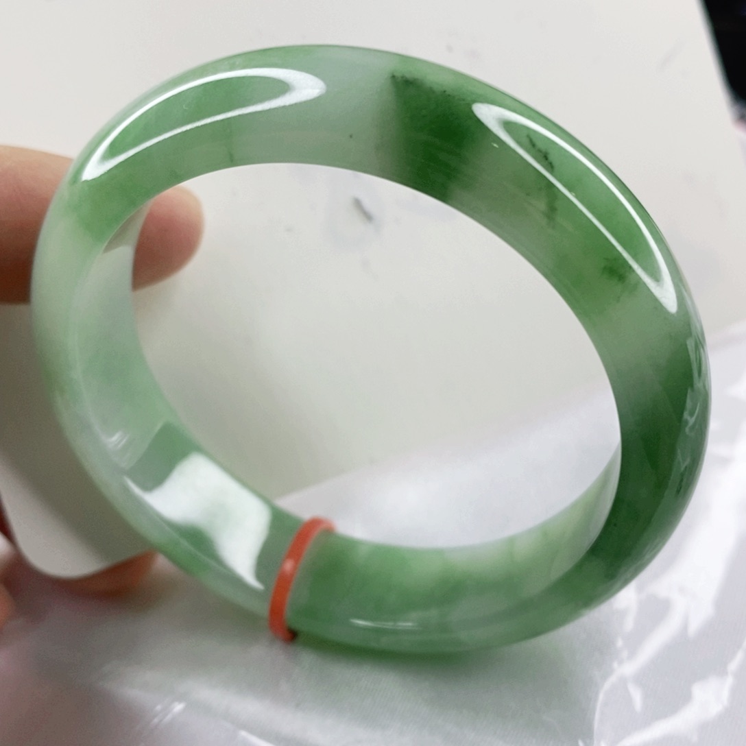 翡翠手镯未镶嵌52.7圈口