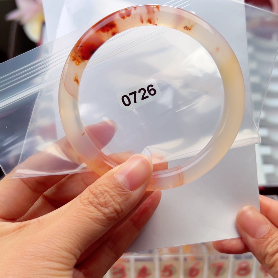 玛瑙/玉髓手镯未镶嵌故***安