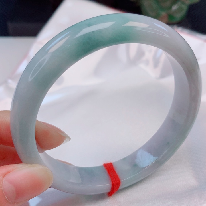 翡翠手镯未镶嵌58圈