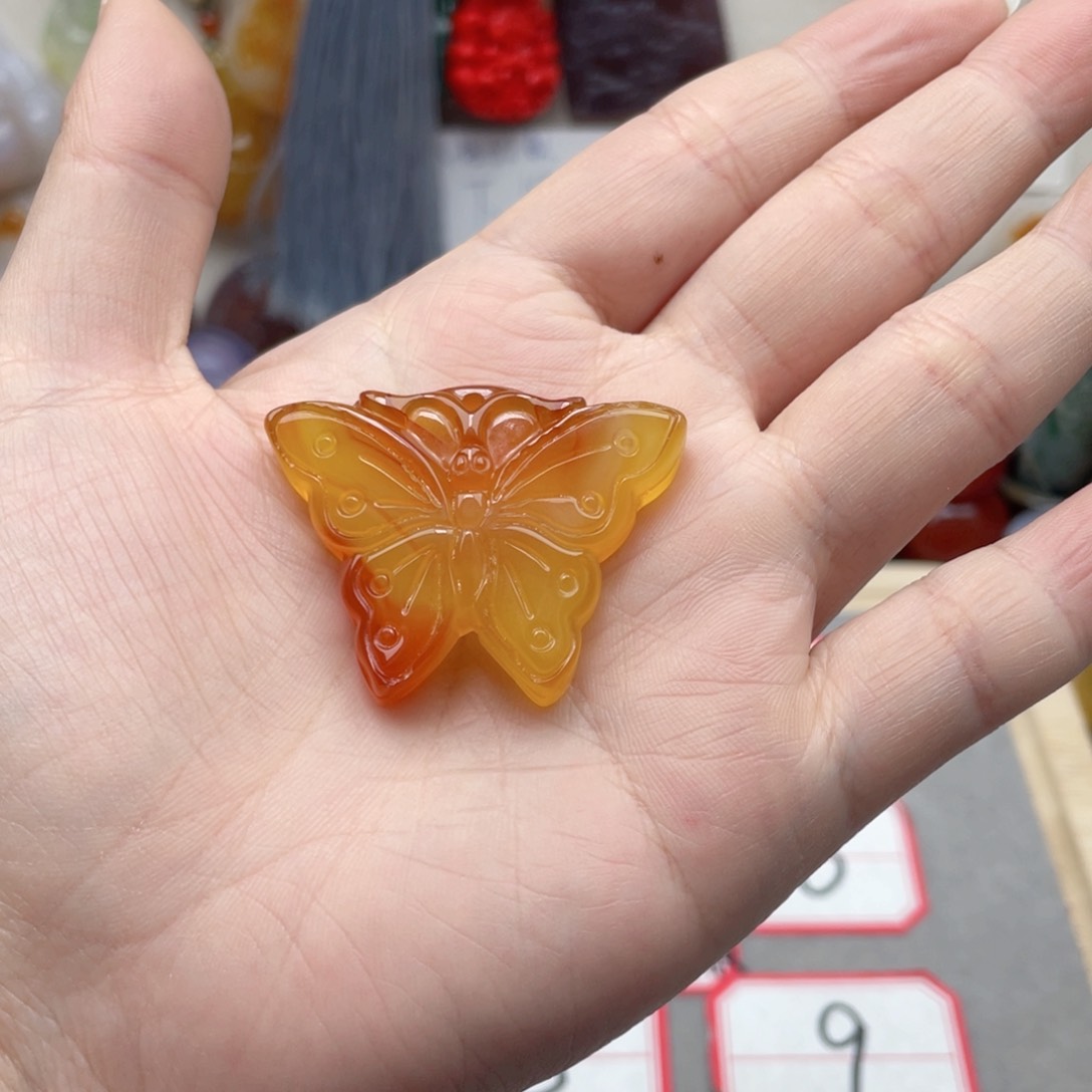 玛瑙/玉髓颈饰合金?**」